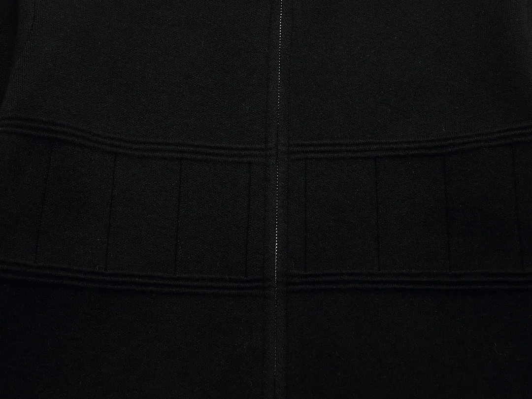 New Arrival :Classic os 200 Colour:Black White Sizessize:MLXLXXL 3XL